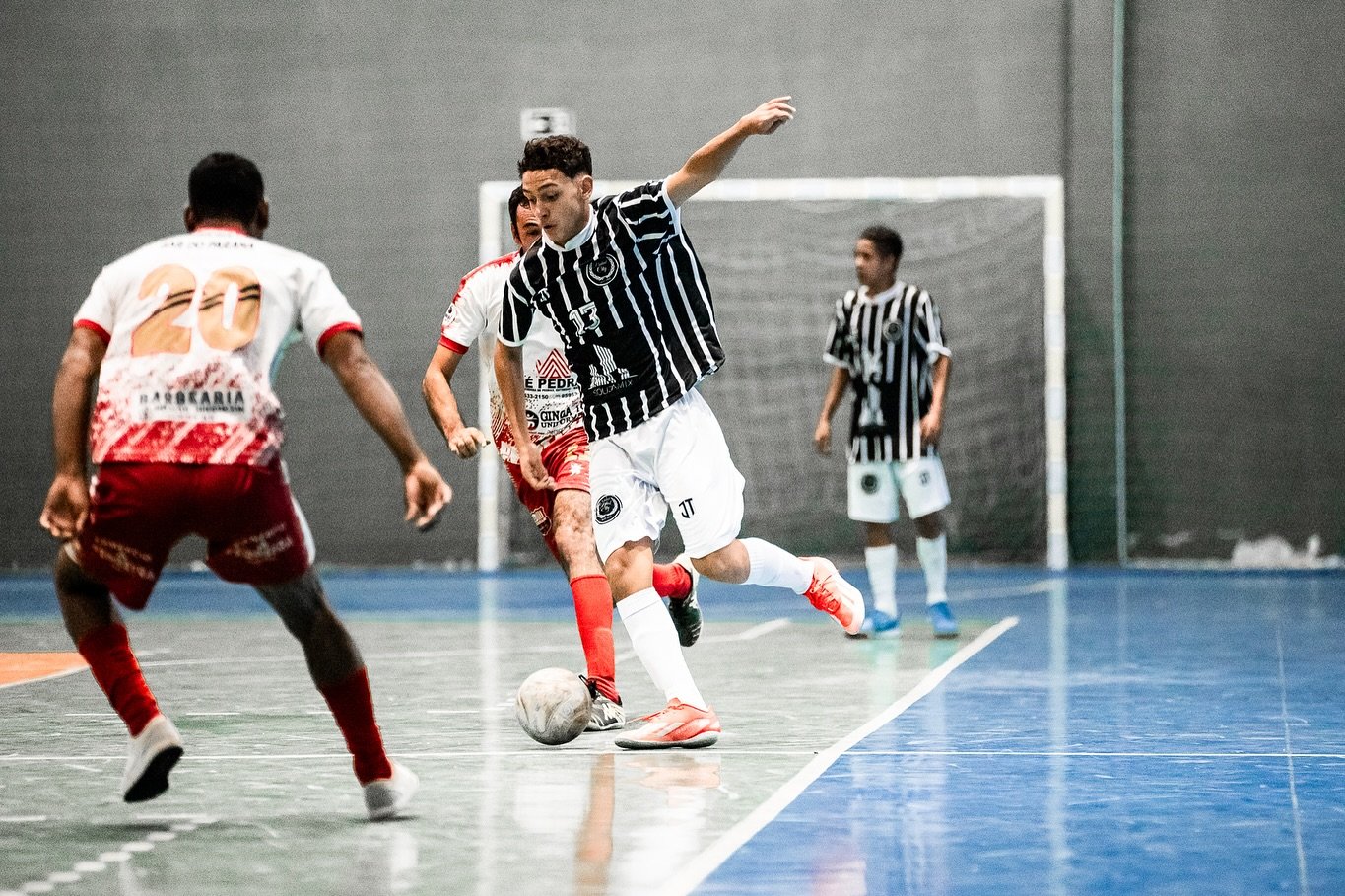 Partida do Campeonato de Futsal Amador 2025