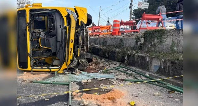 Ônibus que tombou em Jundiaí deixou 27 pessoas feridas