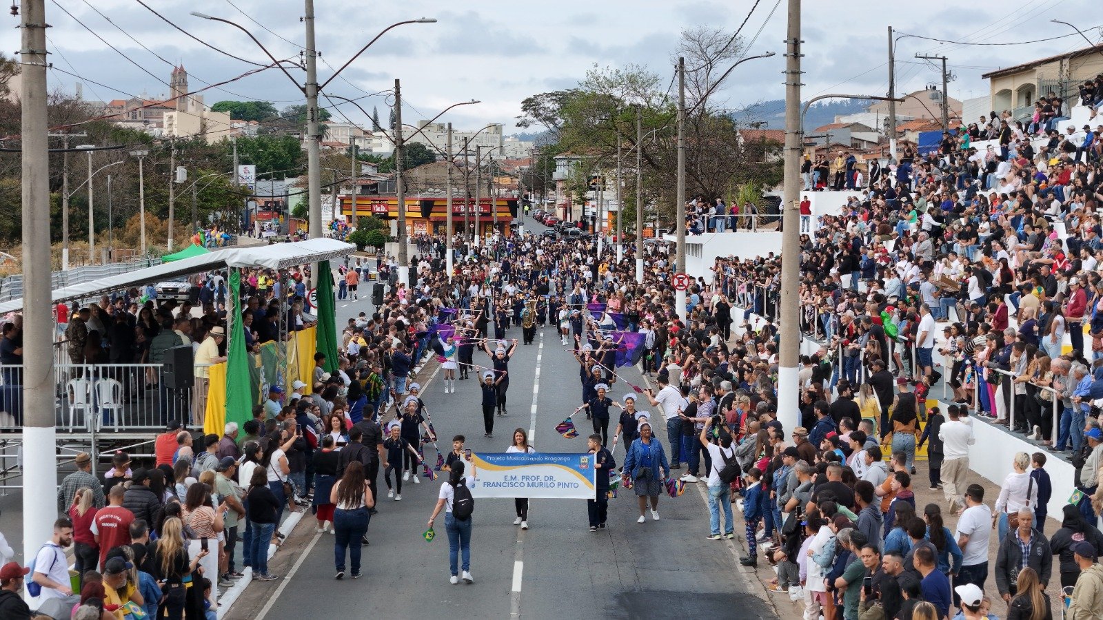 Bragança Paulista realiza tradicional desfile cívico-militar de 7 de Setembro na Passarela Chico Zamper