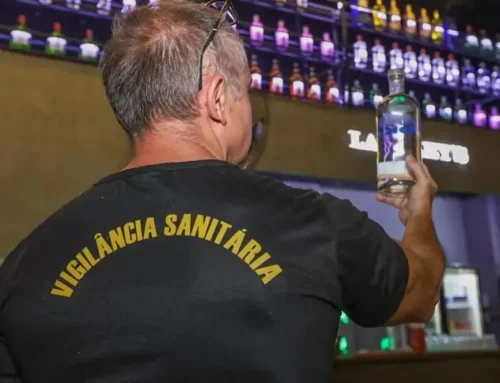 Carnaval: metanol em bebidas liga sinal de alerta nos estados