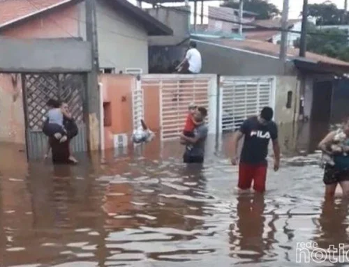 Chuva com granizo provoca alagamentos e transtornos em Várzea Paulista