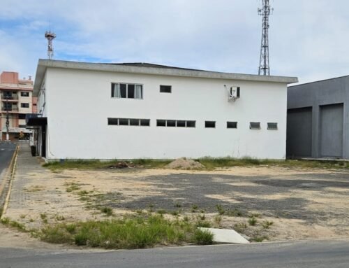 Paróquia São Roque busca doações para ampliar e pavimentar estacionamento