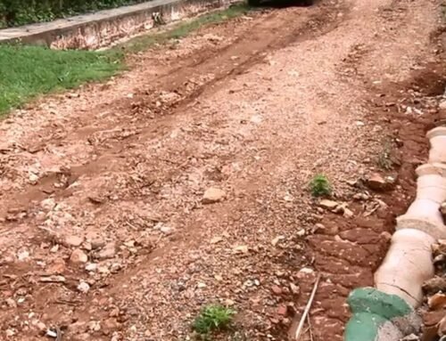 Obra sem recapeamento gera críticas e riscos em rua de Jundiaí