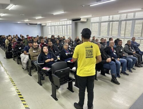 Motoristas do transporte escolar participam de treinamento especial do Maio Amarelo em Cajamar