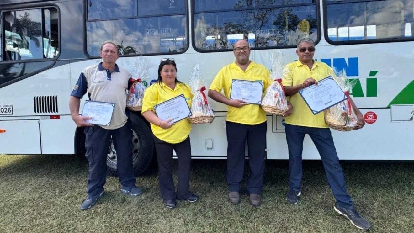 novos-onibus-jundiai-homenagem-trabalhadores-transporte-publico-compressed-1320×743