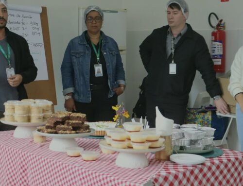 Fundo Social e Sebrae formam alunos em cursos de culinária