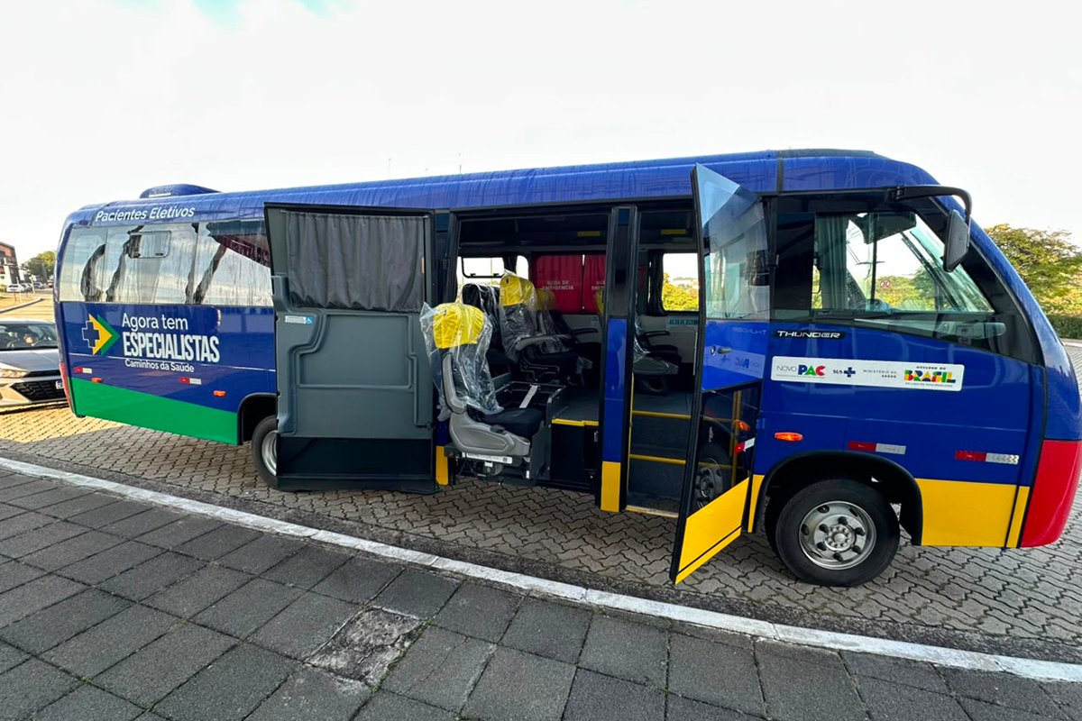 Onibus-Caminhos-da-Saude