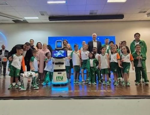 Itu apresenta robô educacional e novos kits escolares