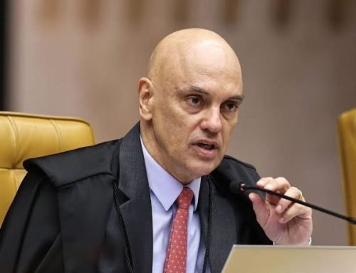 Moraes autoriza Flávio Bolsonaro a voltar a visitar o pai