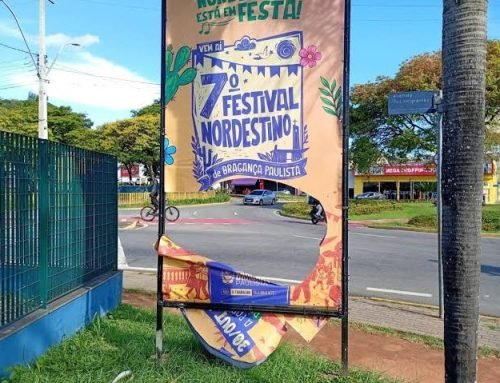 Banners do Festival Nordestino são vandalizados em Bragança Paulista